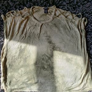 Size large Rue21 t-shirt